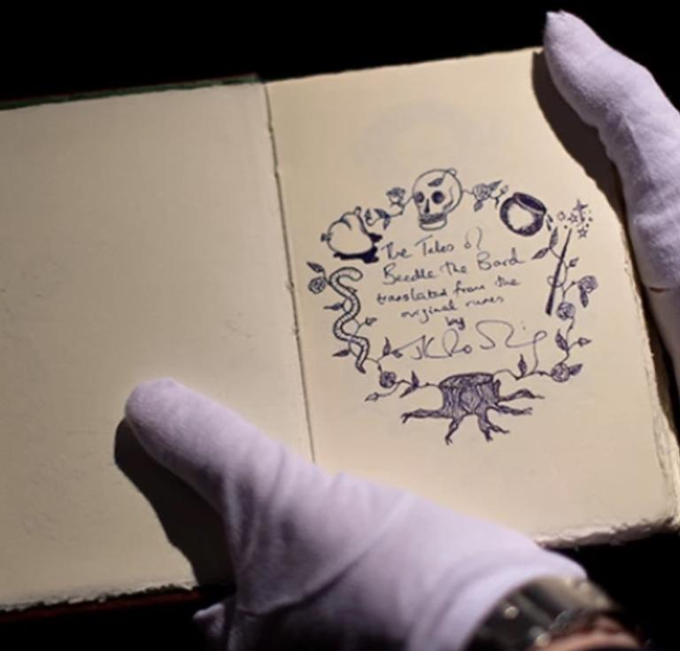  The Tales of Beedle the Bard